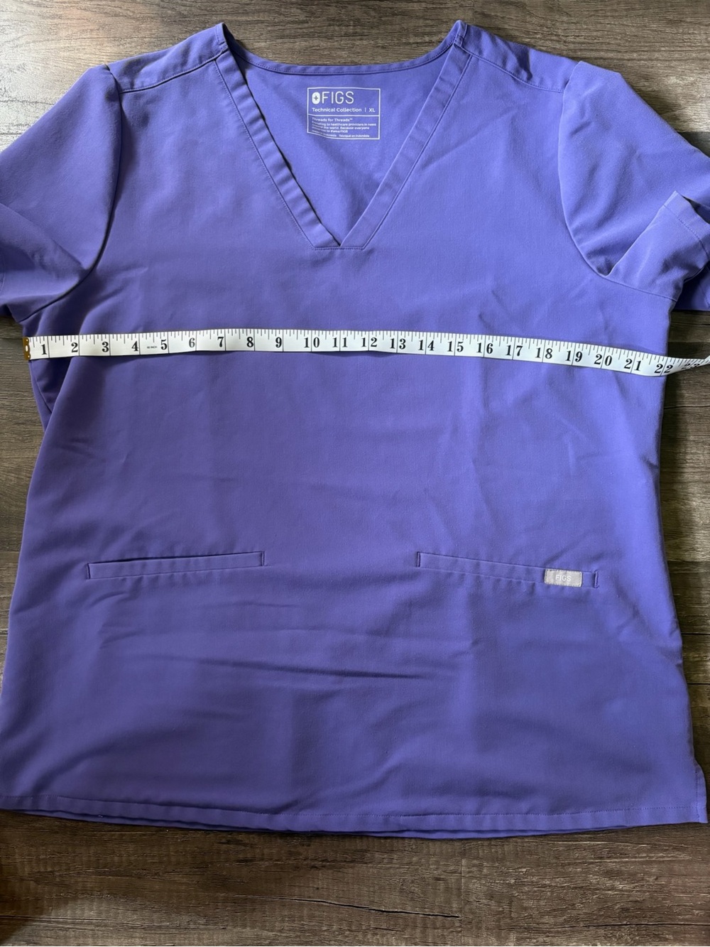 FIGS Technical Collection V-Neck Scrub Top Purple Women’s XL